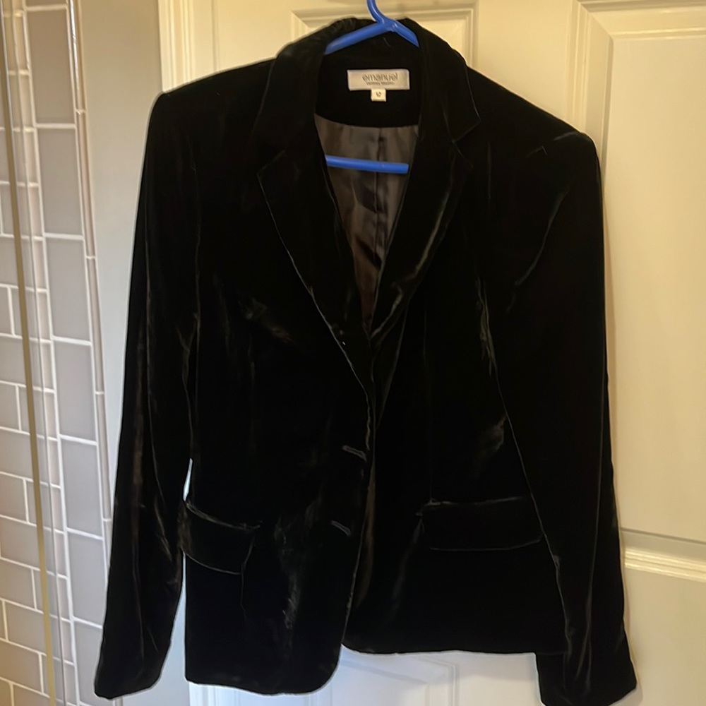 Emanuel Ungaro black velvet jacket. Size 12. Runs small.3 buttons in front.
